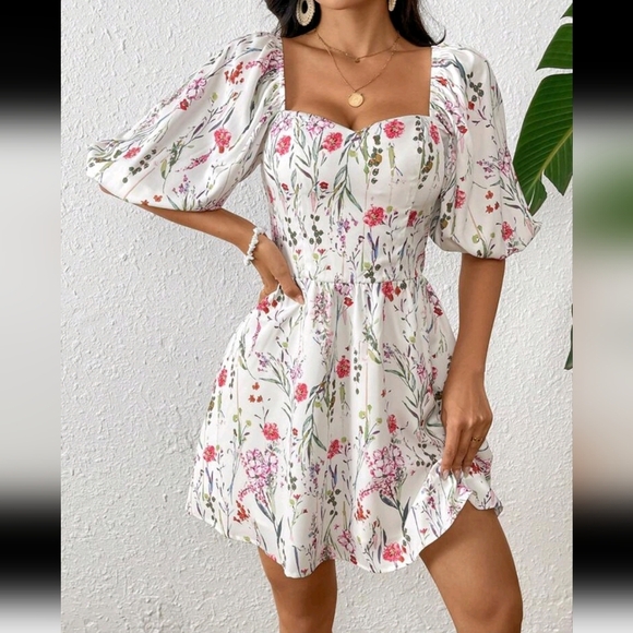 Vacation Floral Print Lantern Sleeve Dress With Diamond Neckline - Picture 1 of 5